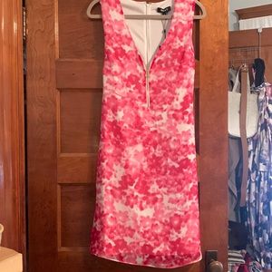 DKNY Dress floral-printed features a waist-accenting tie